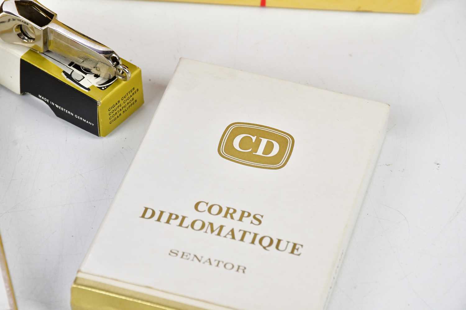 CIGARS; a boxed set of five King Edward cigars, Corps Diplomatic Senator cigars, Villiger Export - Bild 3 aus 4