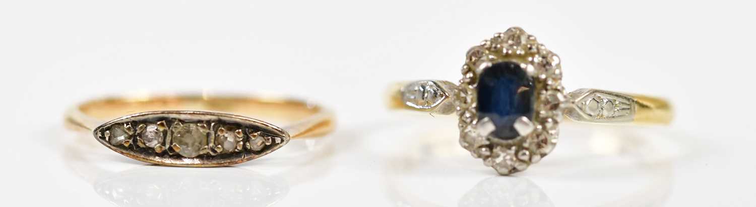 A 9ct yellow gold and blue stone dress ring, size O, together with a further dress ring stamped 9ct,