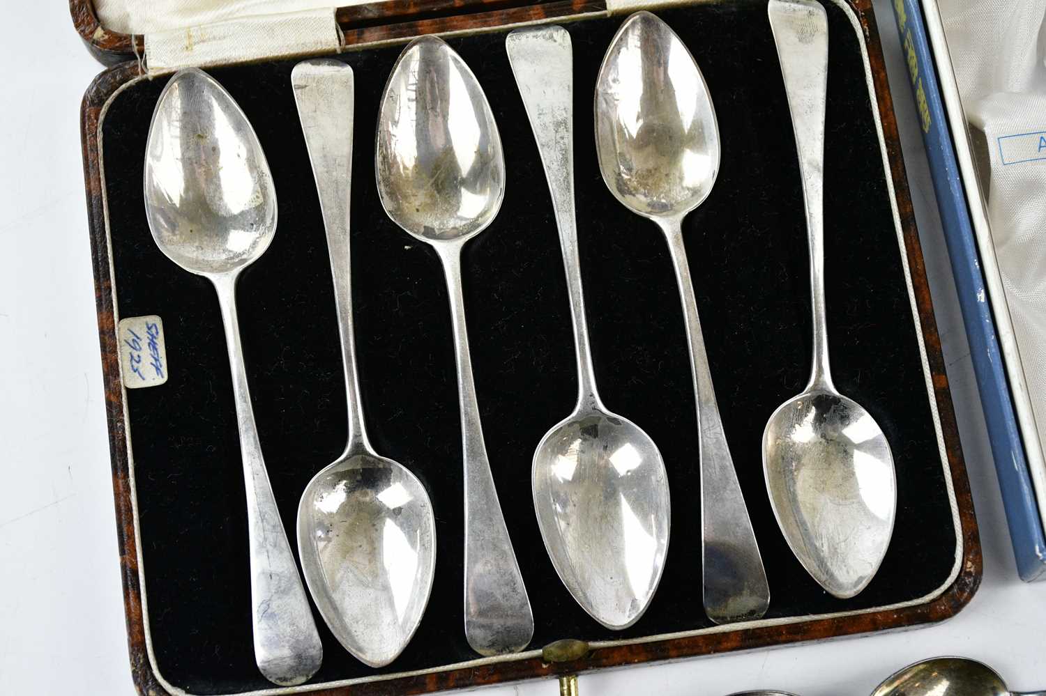 A set of six Georgian hallmarked silver teaspoons in later case, also a set of six coffee spoons, - Image 3 of 3