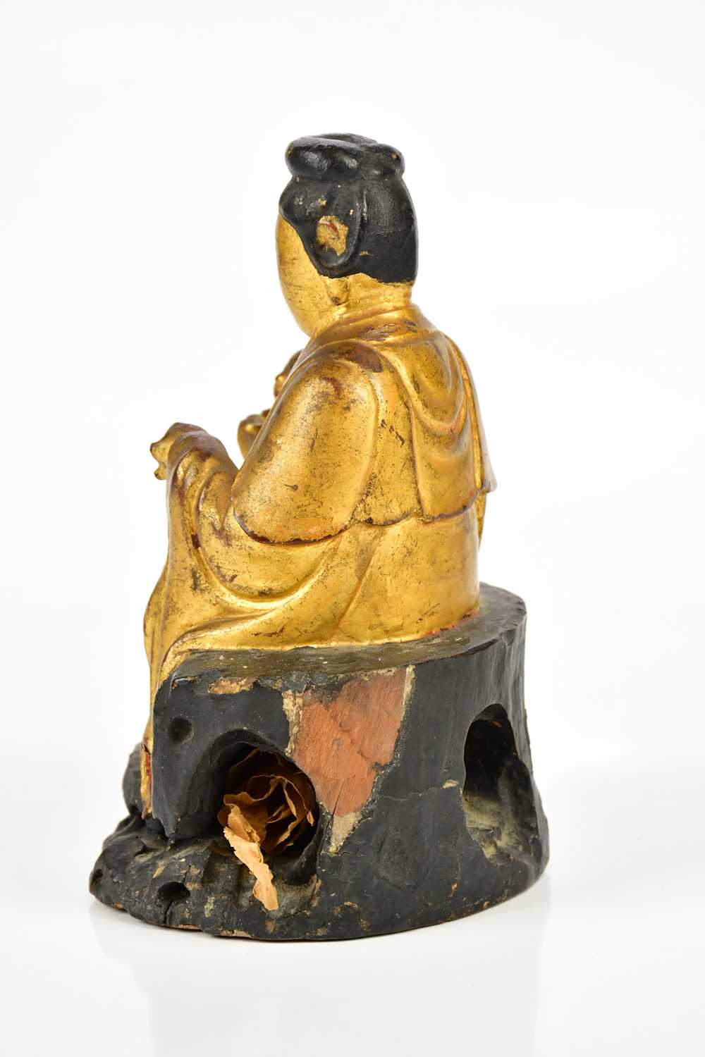 A 19th century Chinese gilt painted wooden model of Guanyin, with paper remains to the interior, - Bild 2 aus 5