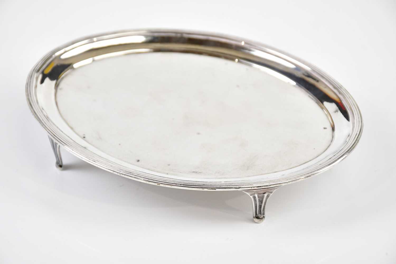 GEORGE BURROWS (II); a George III hallmarked silver teapot stand of oval form, London 1800, approx