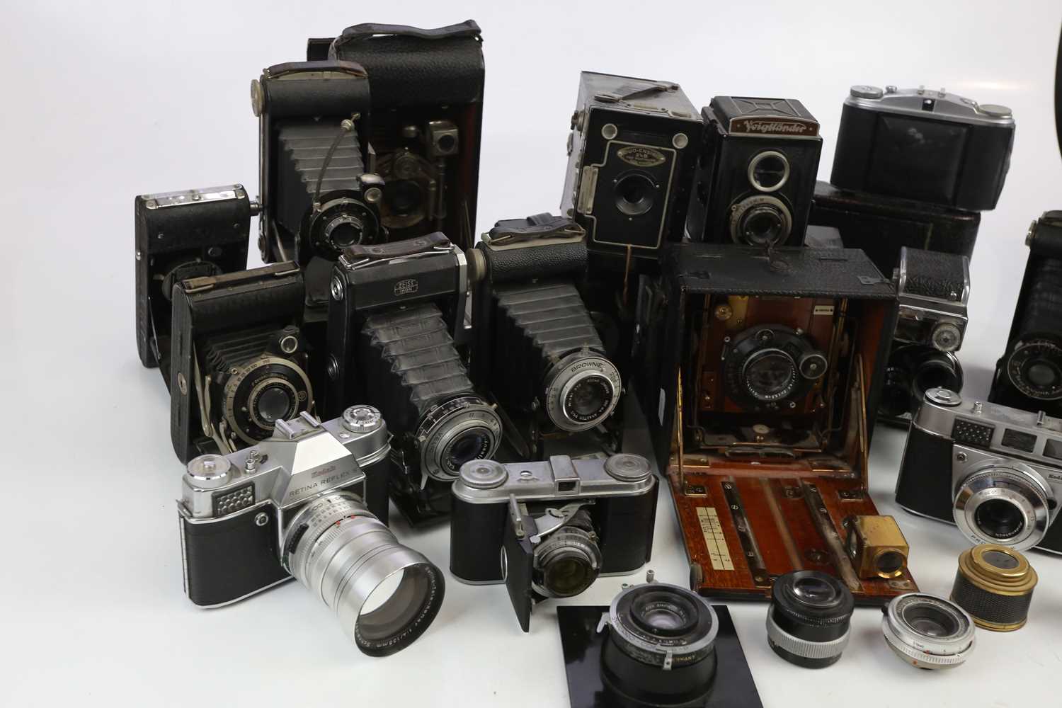 A collection of film cameras, to include large format, folding and 35mm, to include a Zeiss Ikon - Image 2 of 3