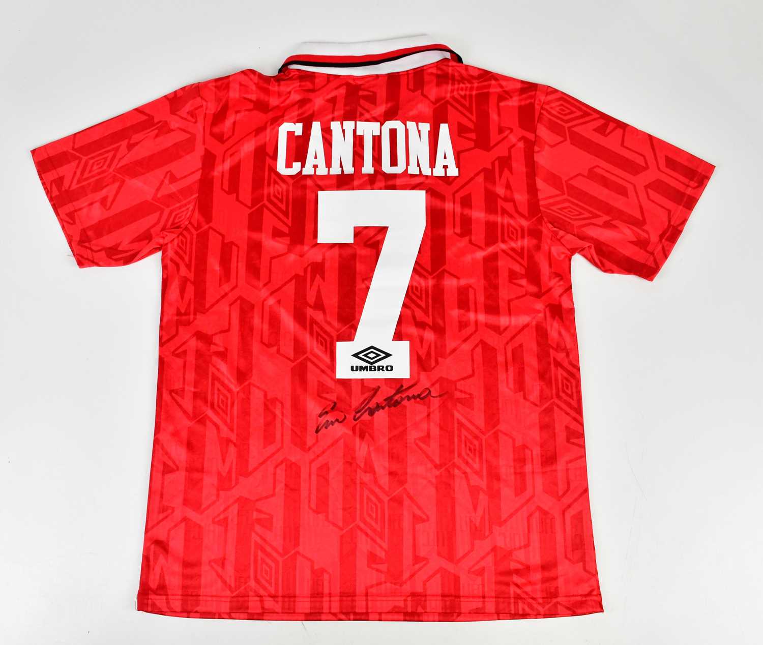 ERIC CANTONA; a 92/97 Manchester United retro style football shirt, signed to the reverse, size L. - Image 2 of 3