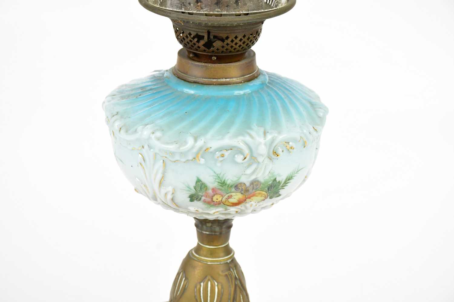 An early 20th century oil lamp, with frosted glass globular shade above the blue and milk glass - Image 3 of 4