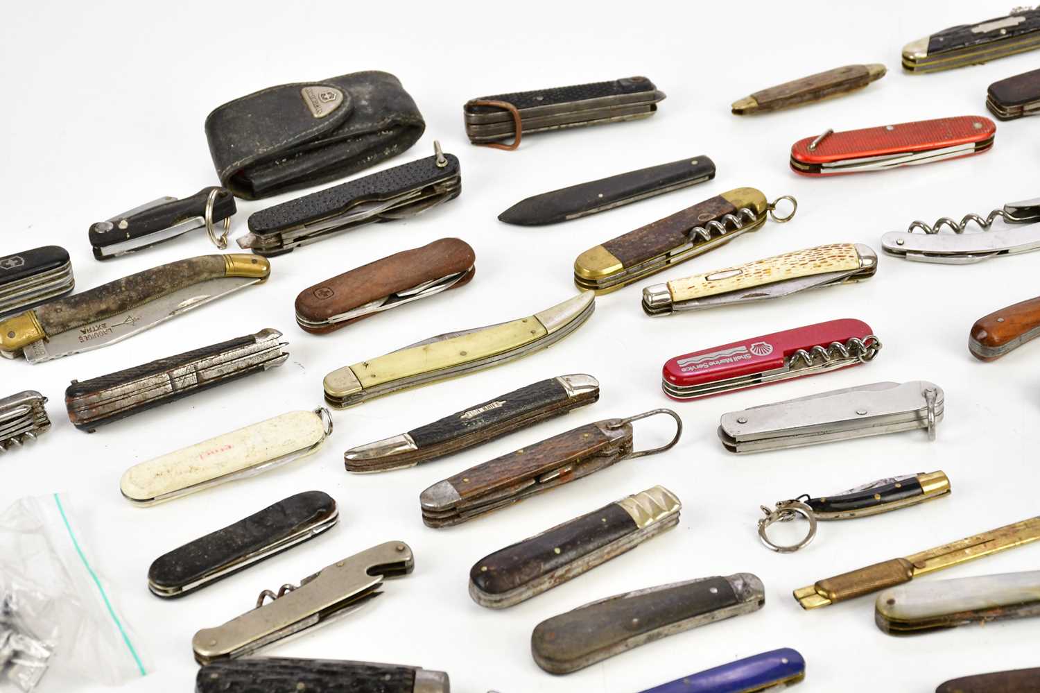 A collection of pocket knives, various makers and styles, with a small selection of 20th century - Image 2 of 5