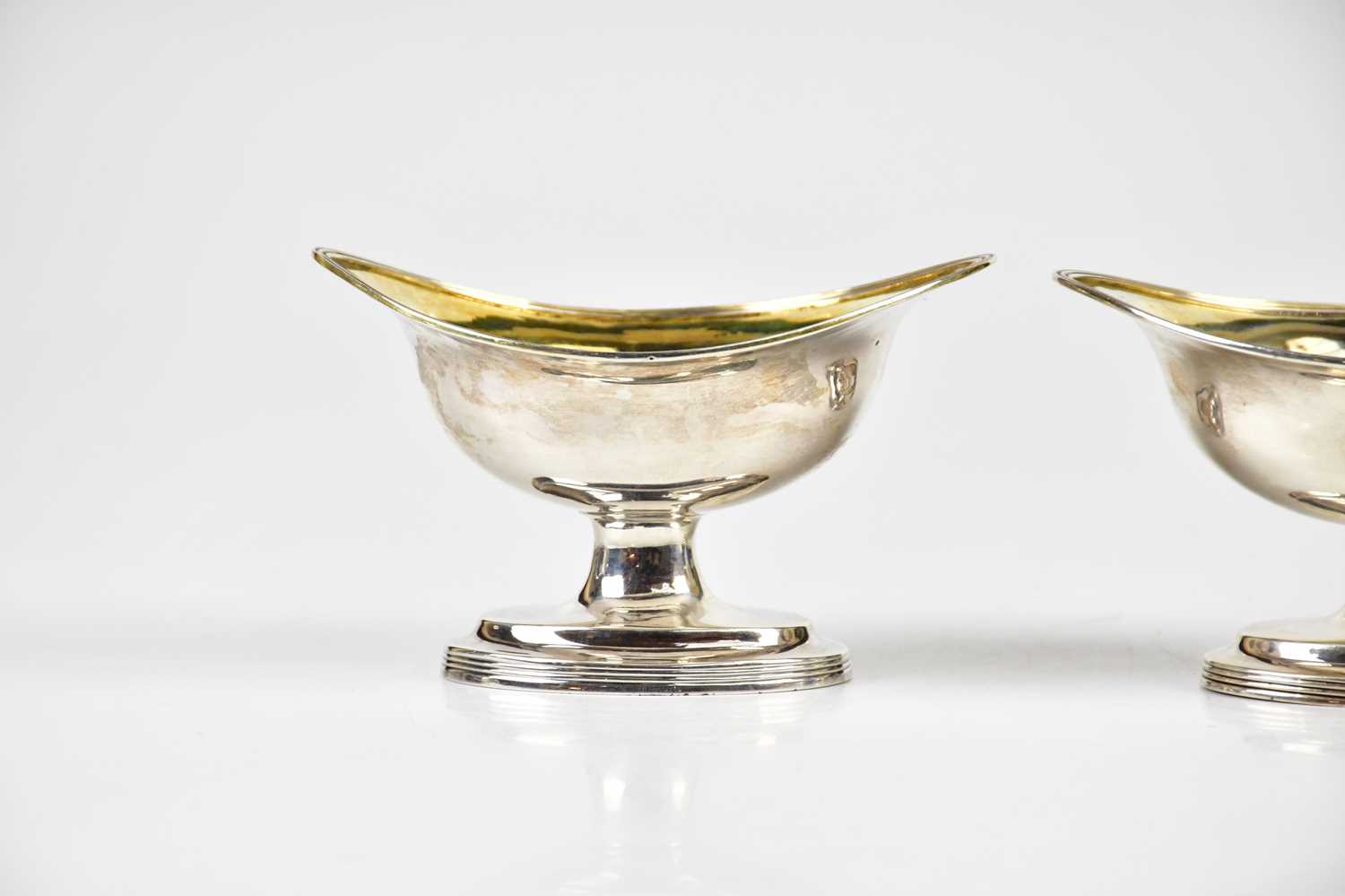 PETER AND ANNE BATEMAN; a pair of George III hallmarked silver oval salts, 1794, weight 4.5ozt / - Bild 2 aus 4