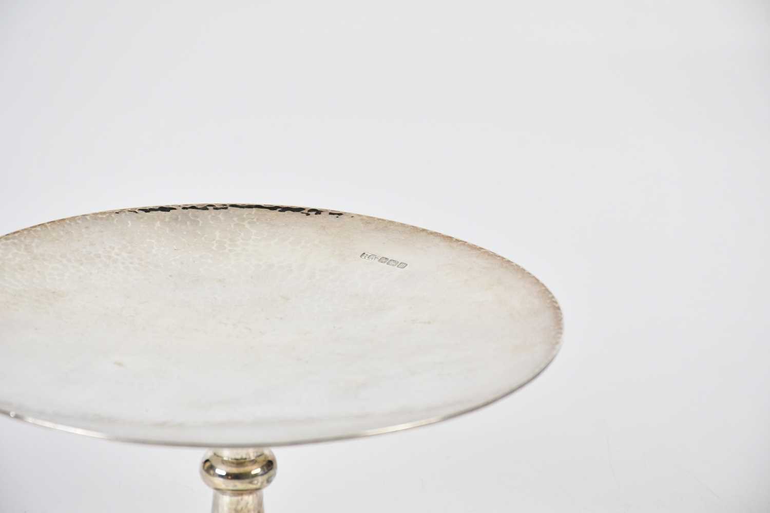 ATKIN BROTHERS; a George V hallmarked silver hammered tazza, Sheffield 1914, weight 19.5ozt / - Image 2 of 4