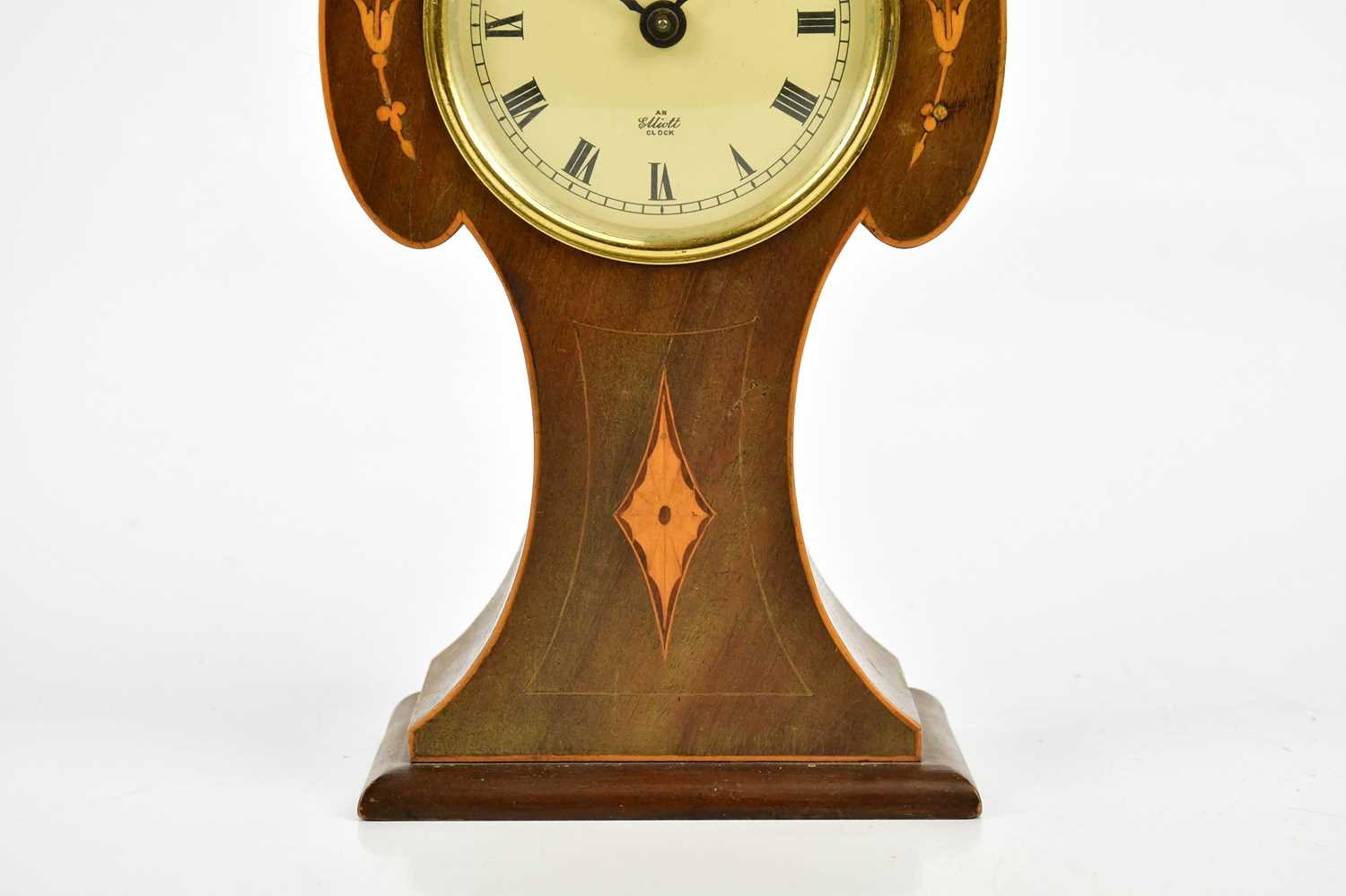 An Edwardian inlaid mahogany balloon timepiece, with later Elliott movement, height 25cm. - Bild 3 aus 5