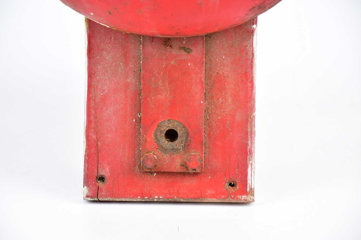 A vintage cast iron fire alarm bell, on wooden backplate, diameter of bell 30cm (no internal - Bild 5 aus 6