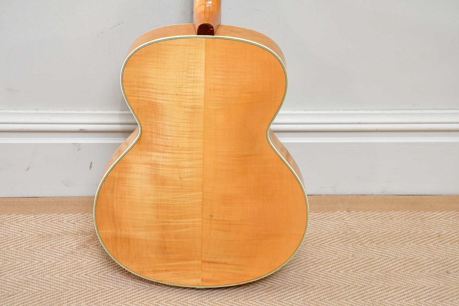 HOFNER; a Senator archtop guitar, with blonde finish, serial no. 8148. Condition Report: Major - Bild 7 aus 7