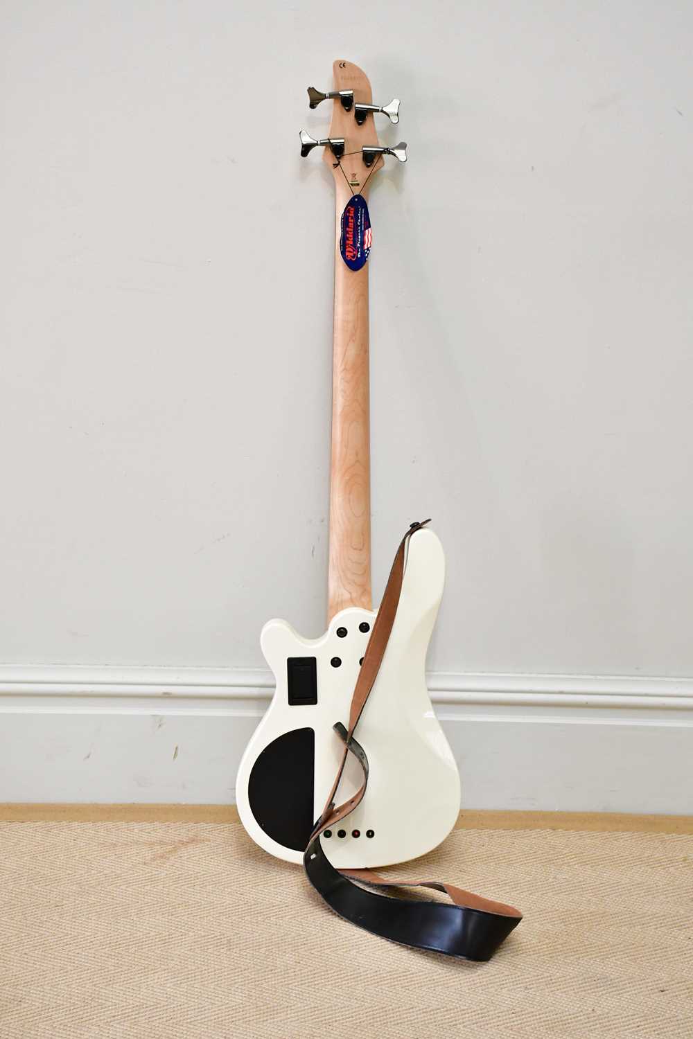 SPUR; a B-450 four string electric bass guitar. - Image 5 of 8