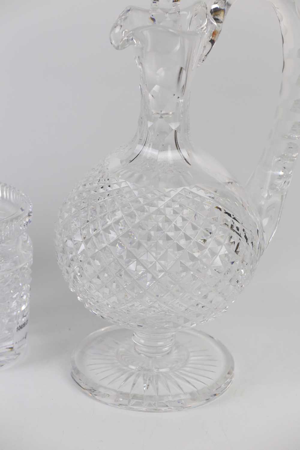 WATERFORD CRYSTAL; a group of four cut glass items comprising claret jug, vase, dish and lidded jar, - Bild 3 aus 4