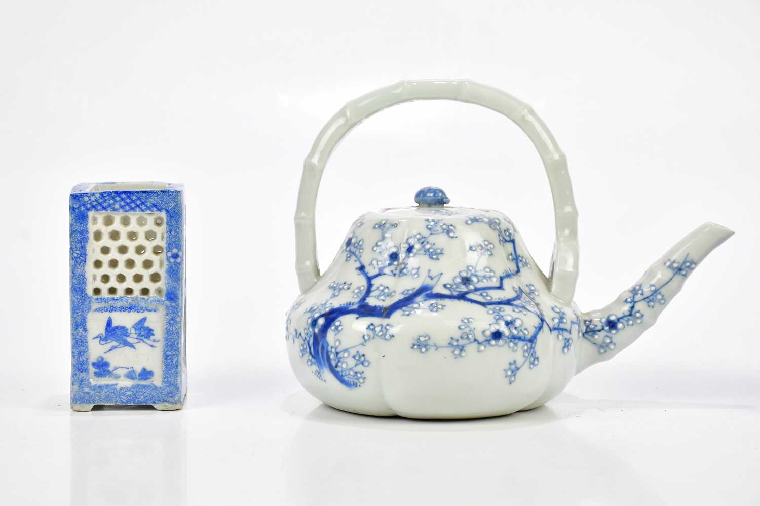A small group of Japanese ceramics including a blue and white lidded ginger jar, a blue and white - Image 2 of 7