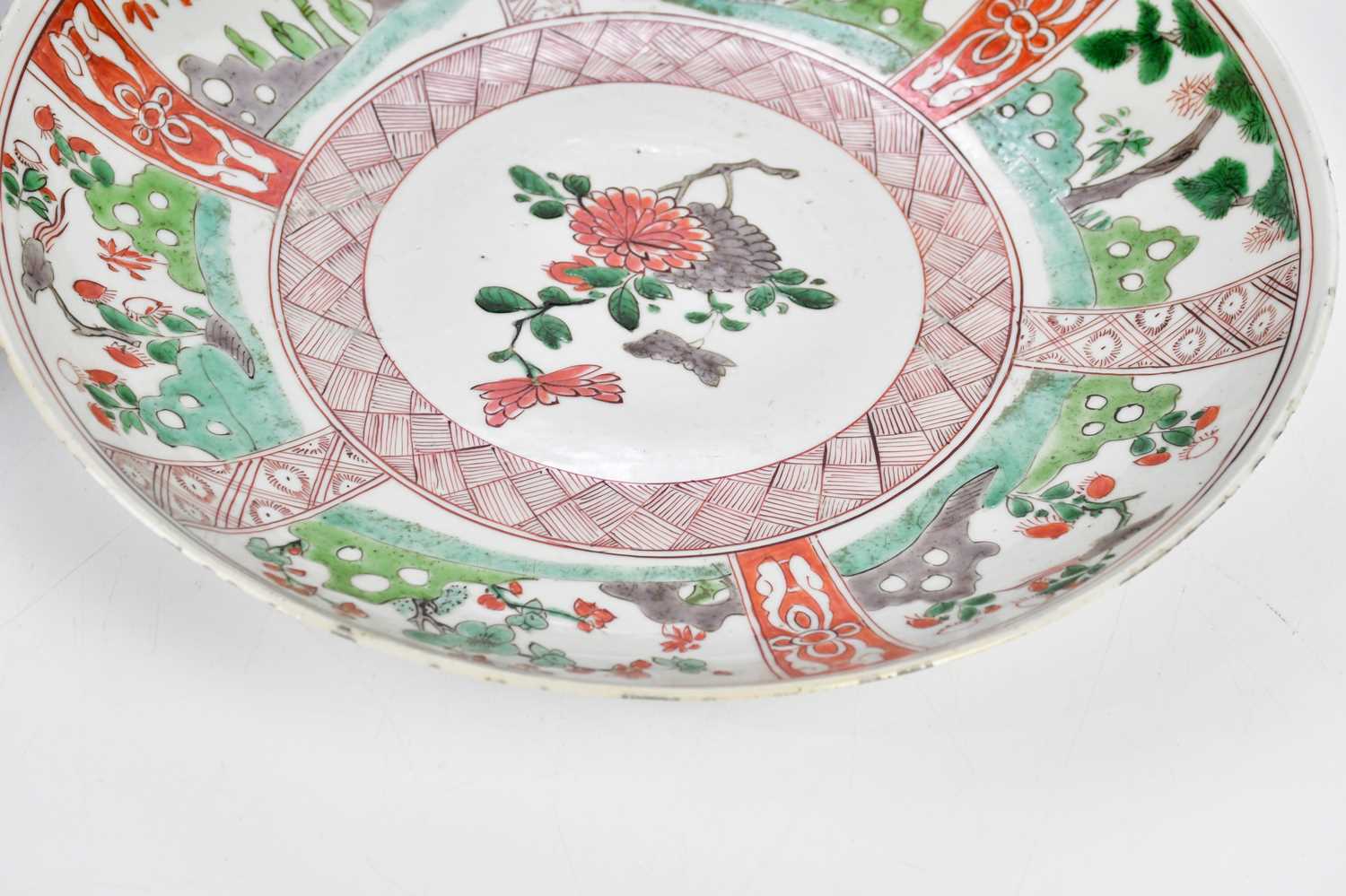 Two 19th century Chinese Famille Verte Wucai plates, each decorated with floral sprays within - Image 6 of 9