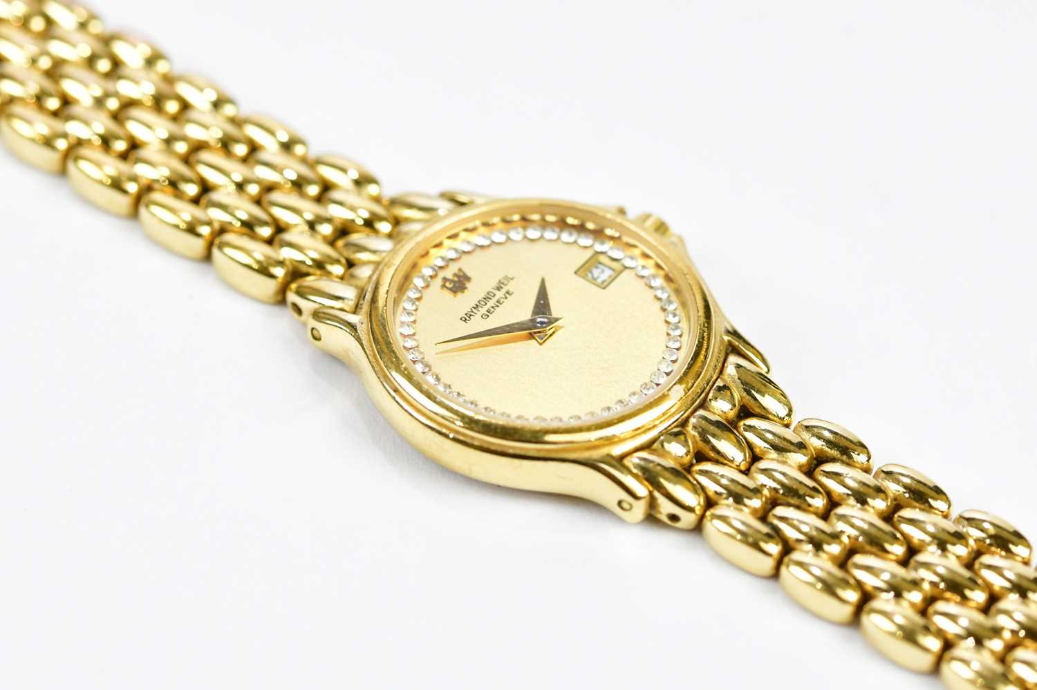RAYMOND WEIL; a lady's gold plated wristwatch with circular dial set with date aperture with both - Bild 2 aus 6