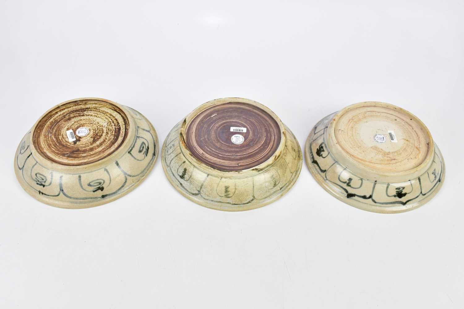 HOI AN HOARD; three Vietnamese shipwreck bowls, diameter 22.5cm. - Image 6 of 7