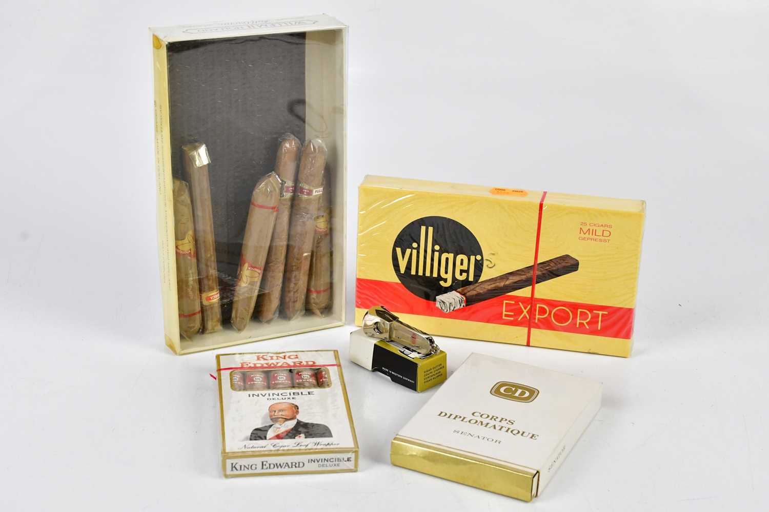 CIGARS; a boxed set of five King Edward cigars, Corps Diplomatic Senator cigars, Villiger Export