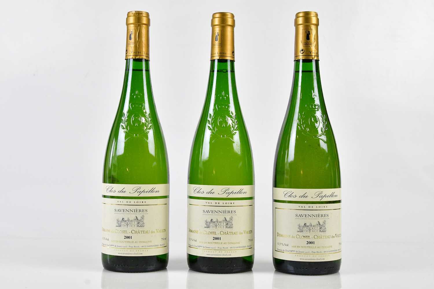 WHITE WINE; six bottles Savennieres Domaine du Closel - Chateau Des Vaults, 2001, 750ml, 13.5%, in - Image 3 of 5