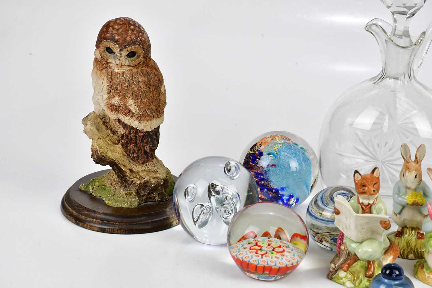 A small collection of ceramic figures including Royal Albert Beatrix Potter, Beswick Beatrix Potter, - Bild 2 aus 5