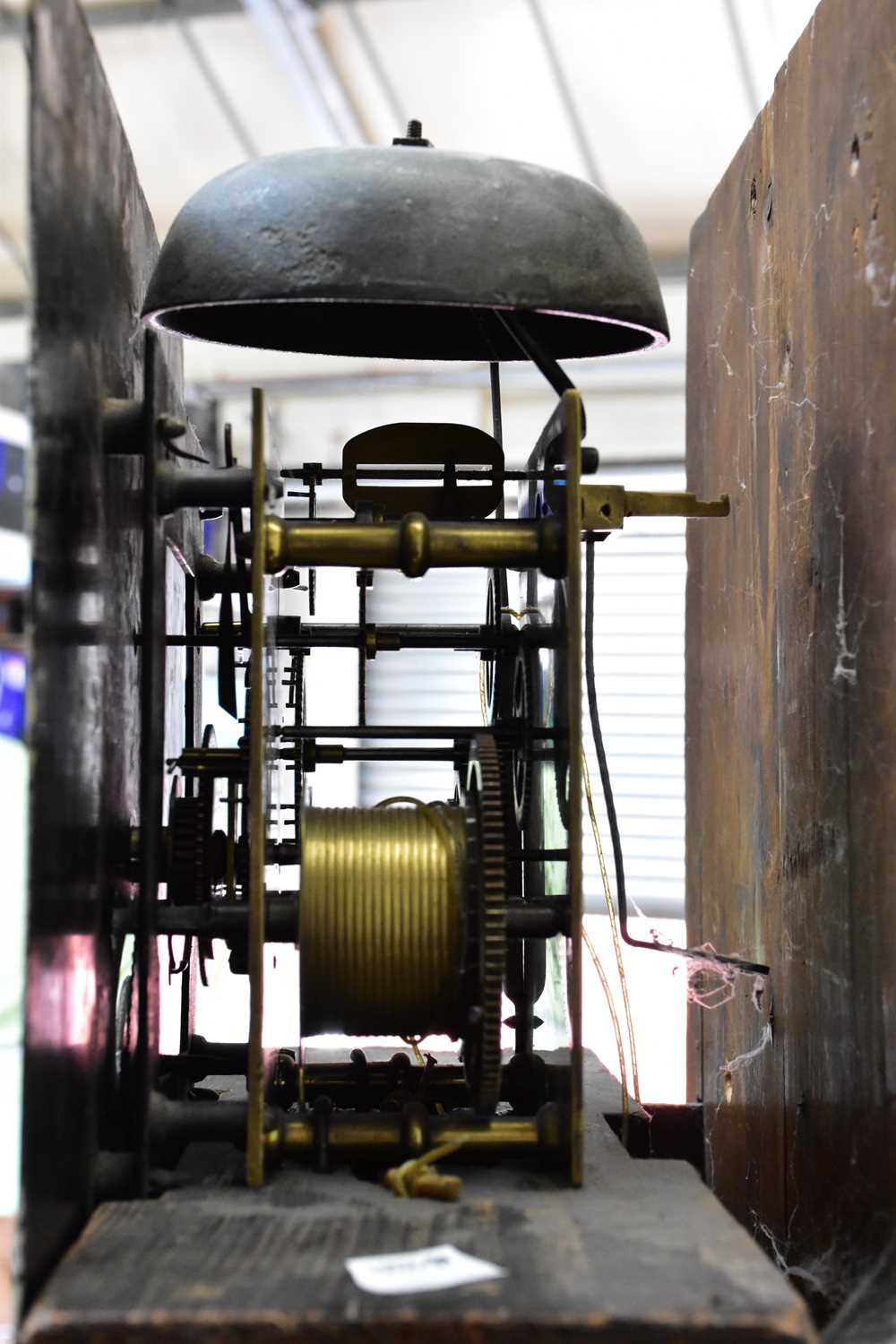 FERNAL, WREXHAM; an 18th century eight day longcase clock, the painted dial set with Roman and - Bild 4 aus 6