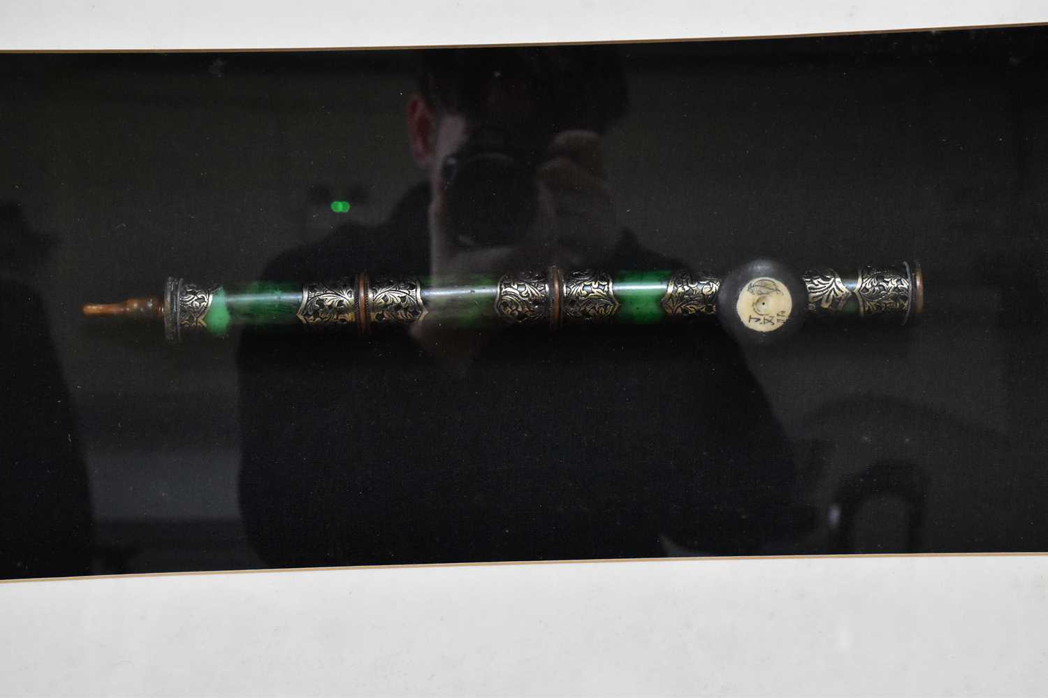 A green resin and white metal mounted opium pipe, together with a blue and white metal mounted opium - Image 2 of 4