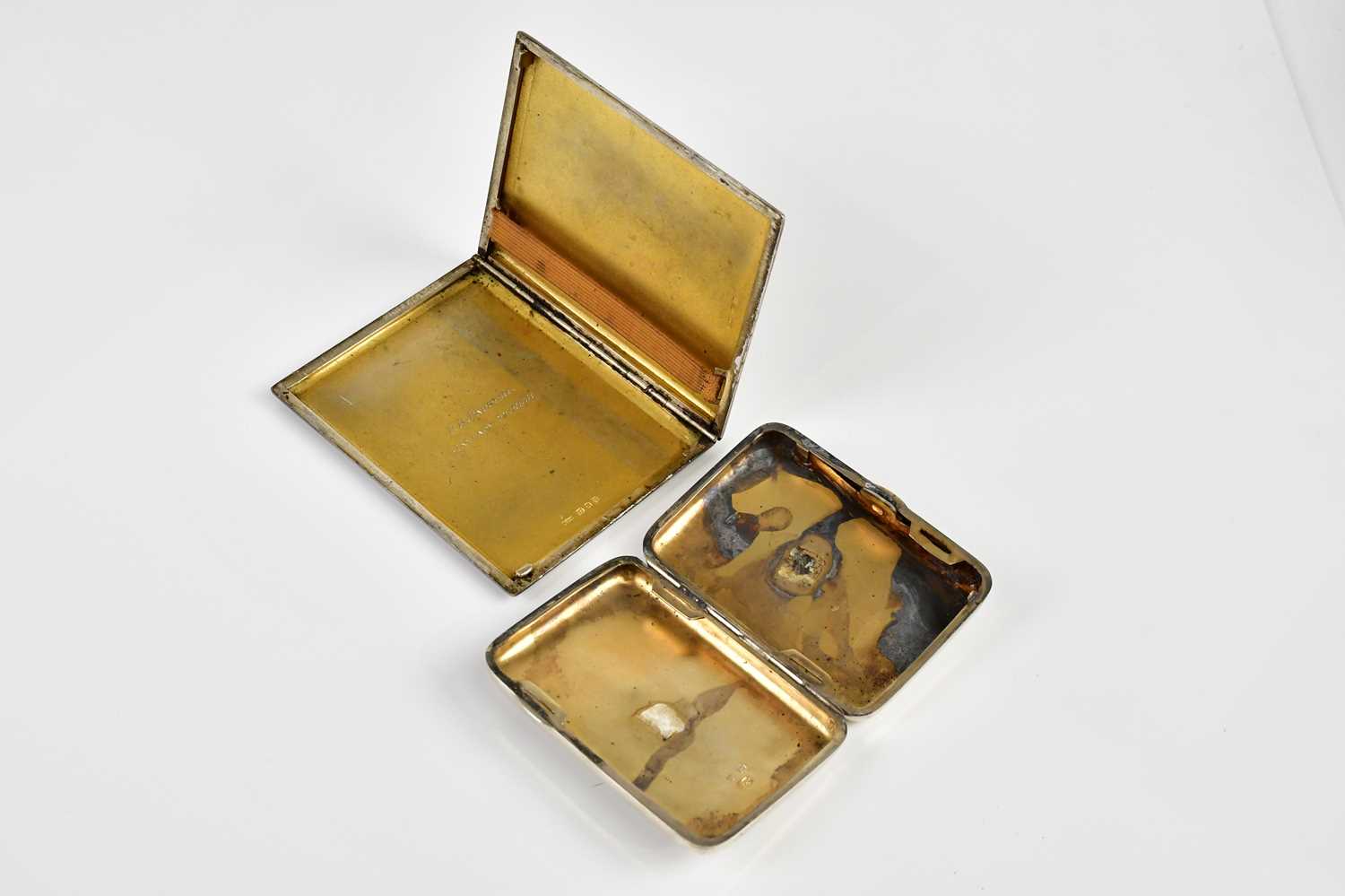 COLEN HEWER CHESHIRE; a Victorian hallmarked silver cigarette case with chased scrolling - Image 3 of 4