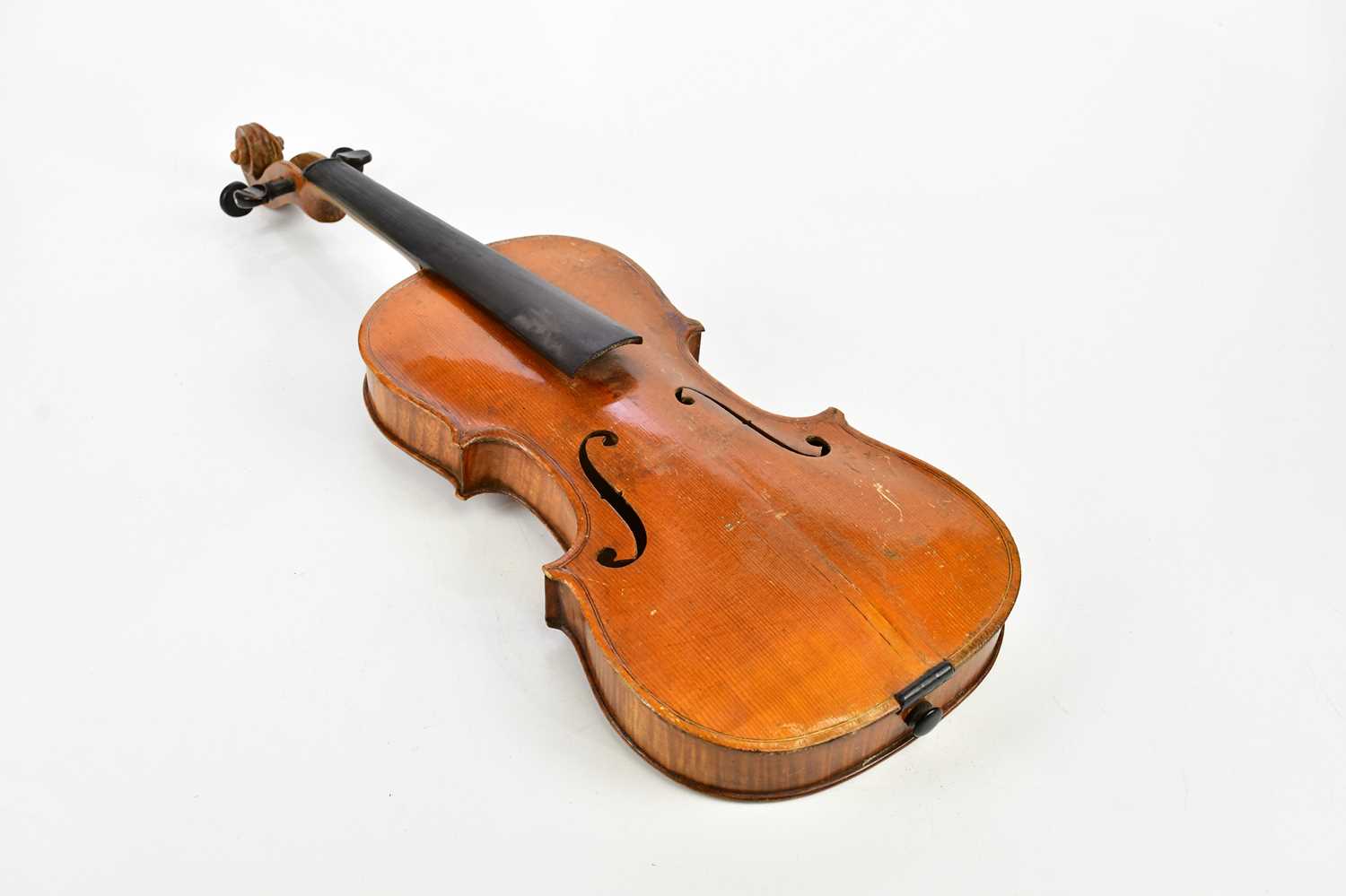 A full size German violin with one-piece back length 35.5cm, unlabelled, cased. Condition Report: - Bild 6 aus 6