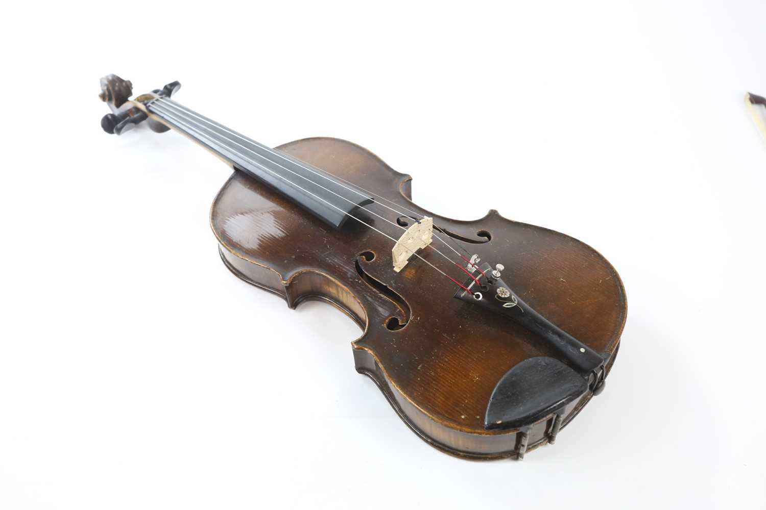 A German violin with a 36cm two piece back and bow. - Image 8 of 12