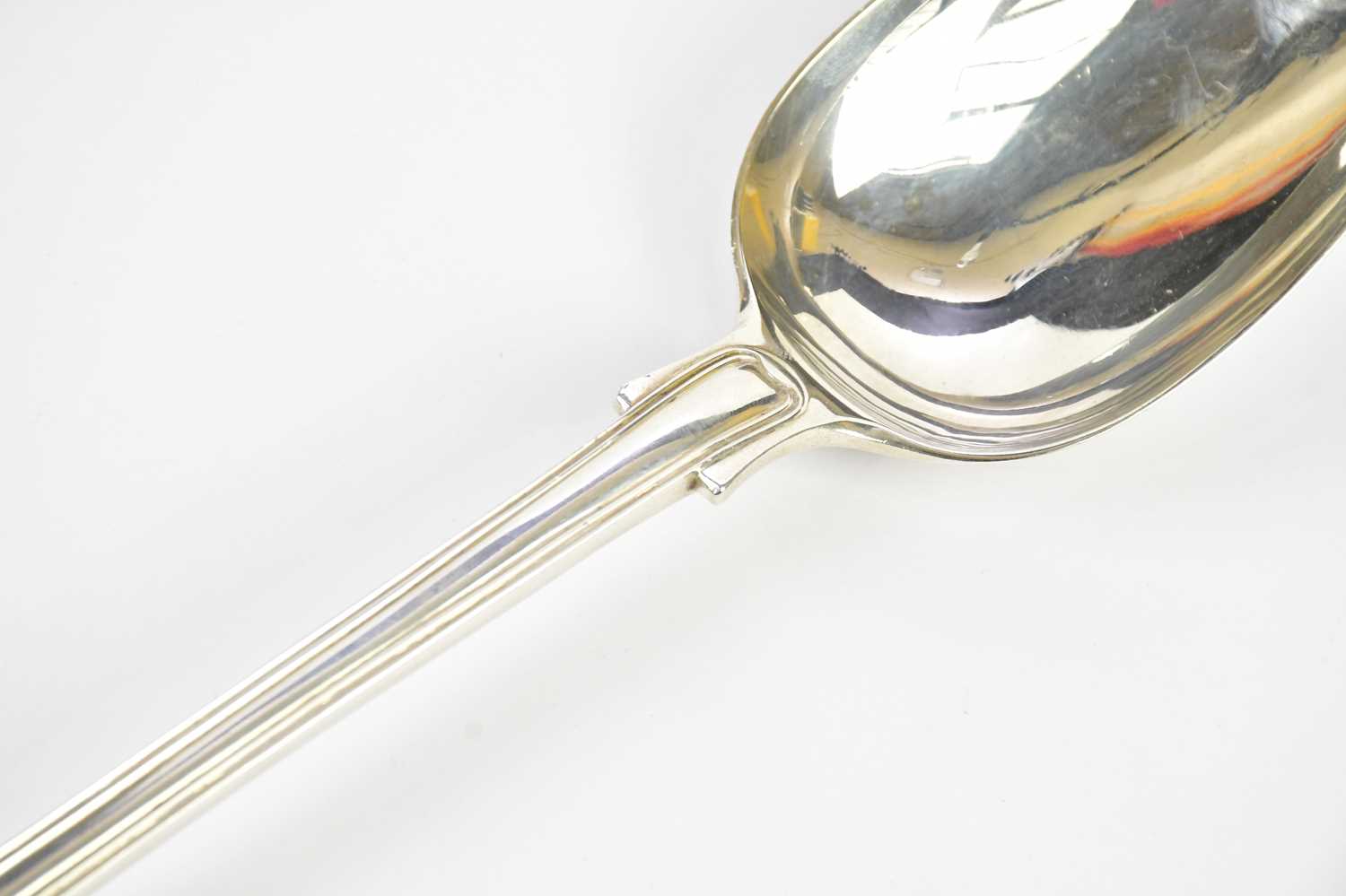 CHAWNER & CO; a Victorian hallmarked silver basting spoon, London 1863, approx weight 7.07ozt/220g. - Image 4 of 5