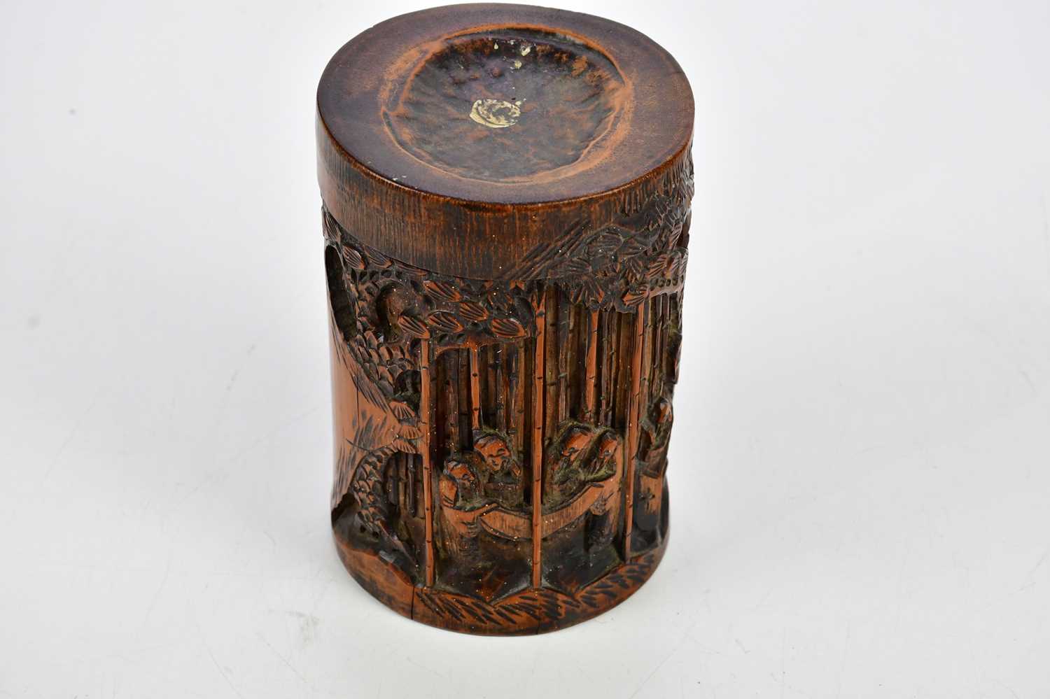 A Chinese carved bamboo brush pot and lid decorated with gods, height 16cm, together with a - Bild 4 aus 6