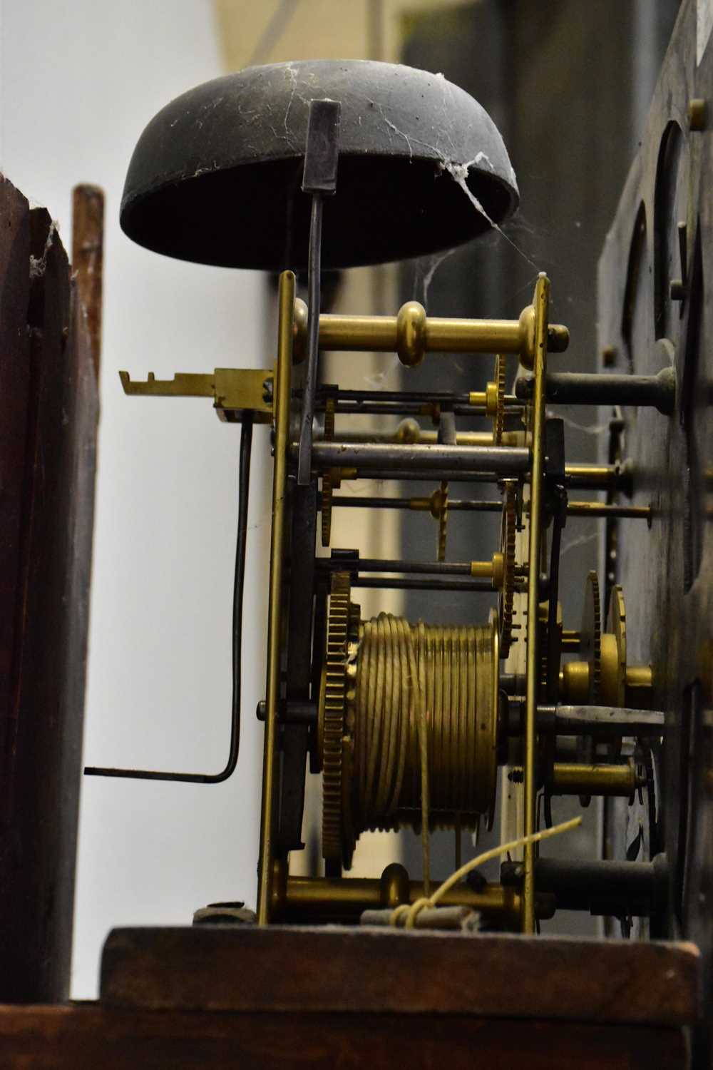 A late George III inlaid oak eight day longcase clock, with Roman numeral chapter ring, subsidiary - Bild 5 aus 6