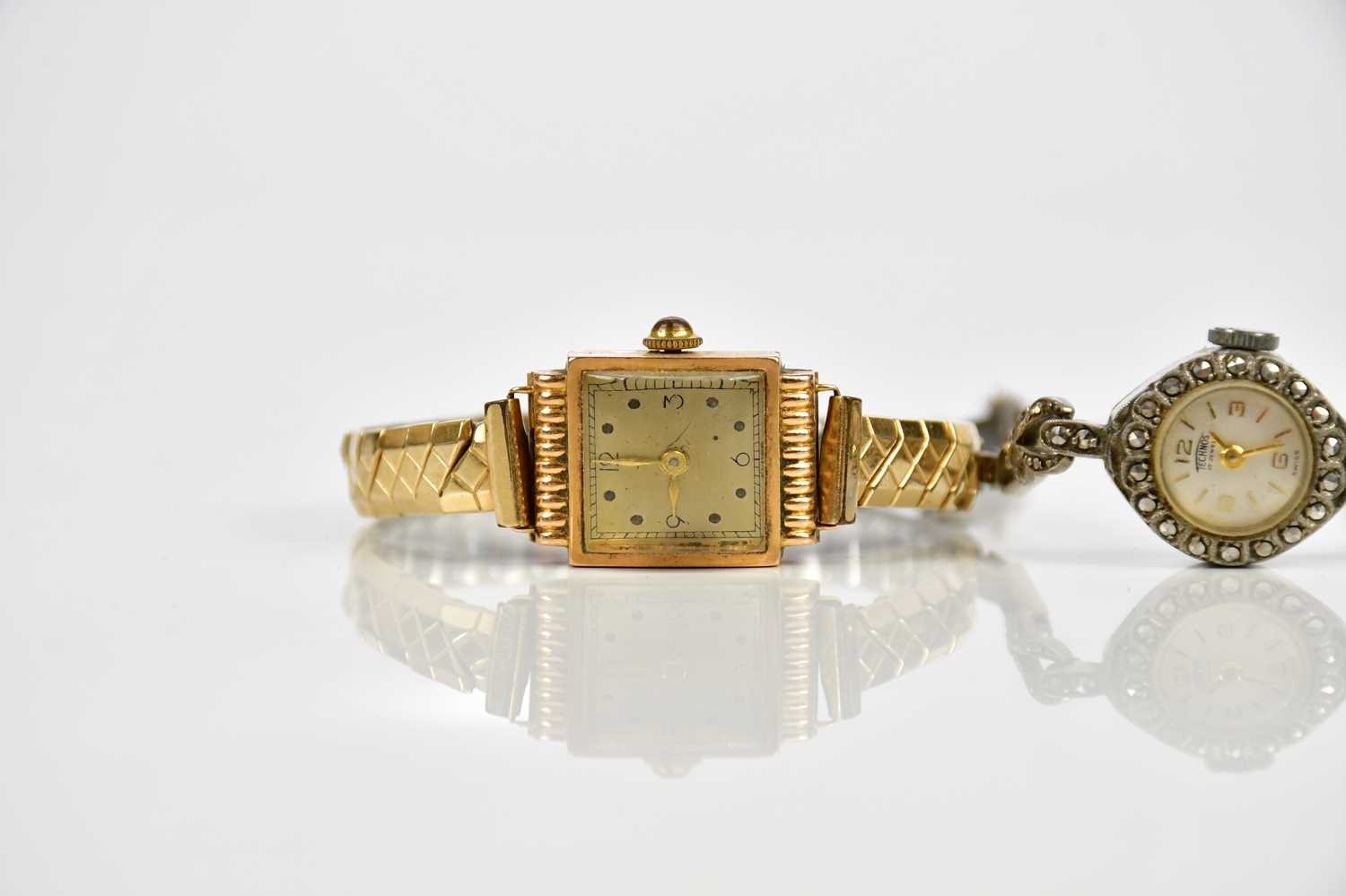 An 18ct yellow gold cased lady's wristwatch, the square dial set with Arabic quarter numerals, on - Image 2 of 4