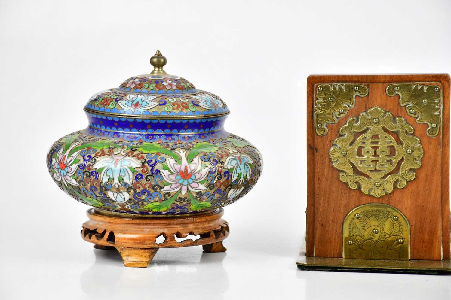 A pair of late 20th century Chinese cloisonné vases and covers, decorated throughout with flowers - Image 2 of 8