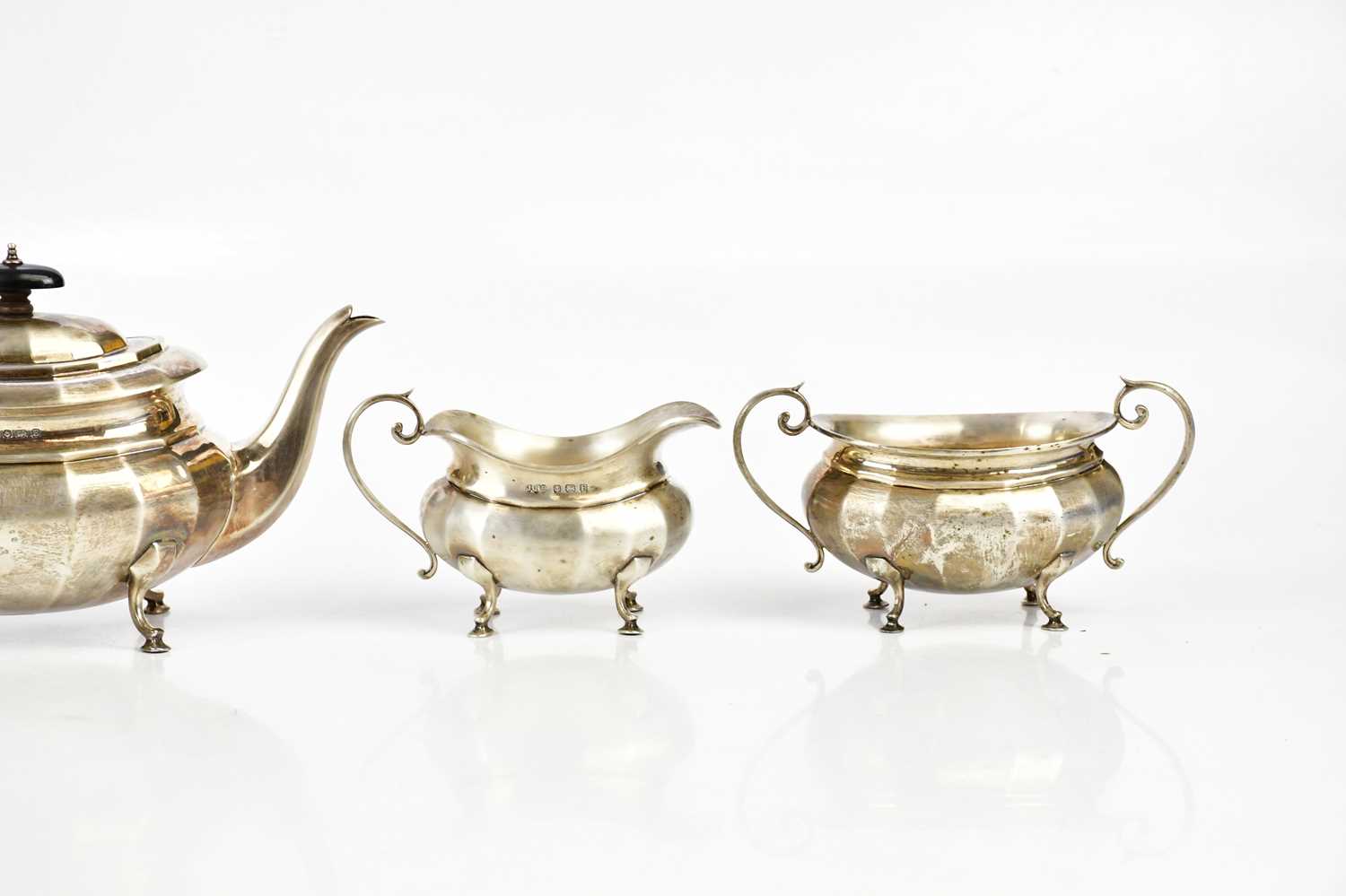 JOSEPH GLOSTER LTD; a George V hallmarked silver four piece tea set, Birmingham 1929, approx - Image 3 of 5