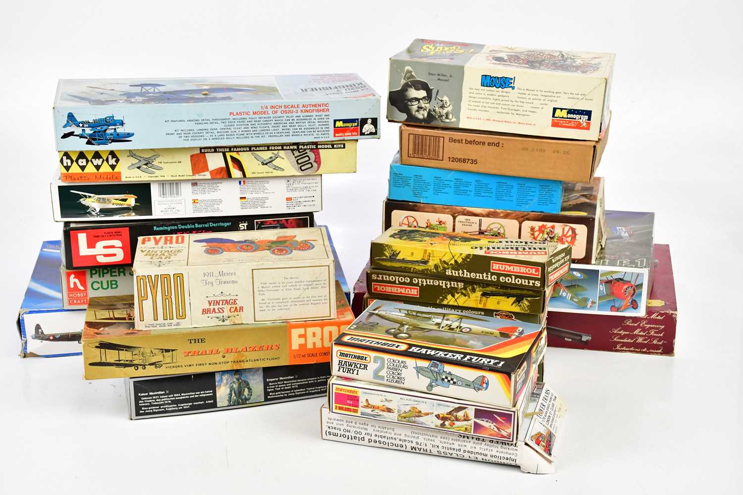 A collection of assorted model kits including a Frog Vickers Vimy, Sopwith Camel F.1, etc.