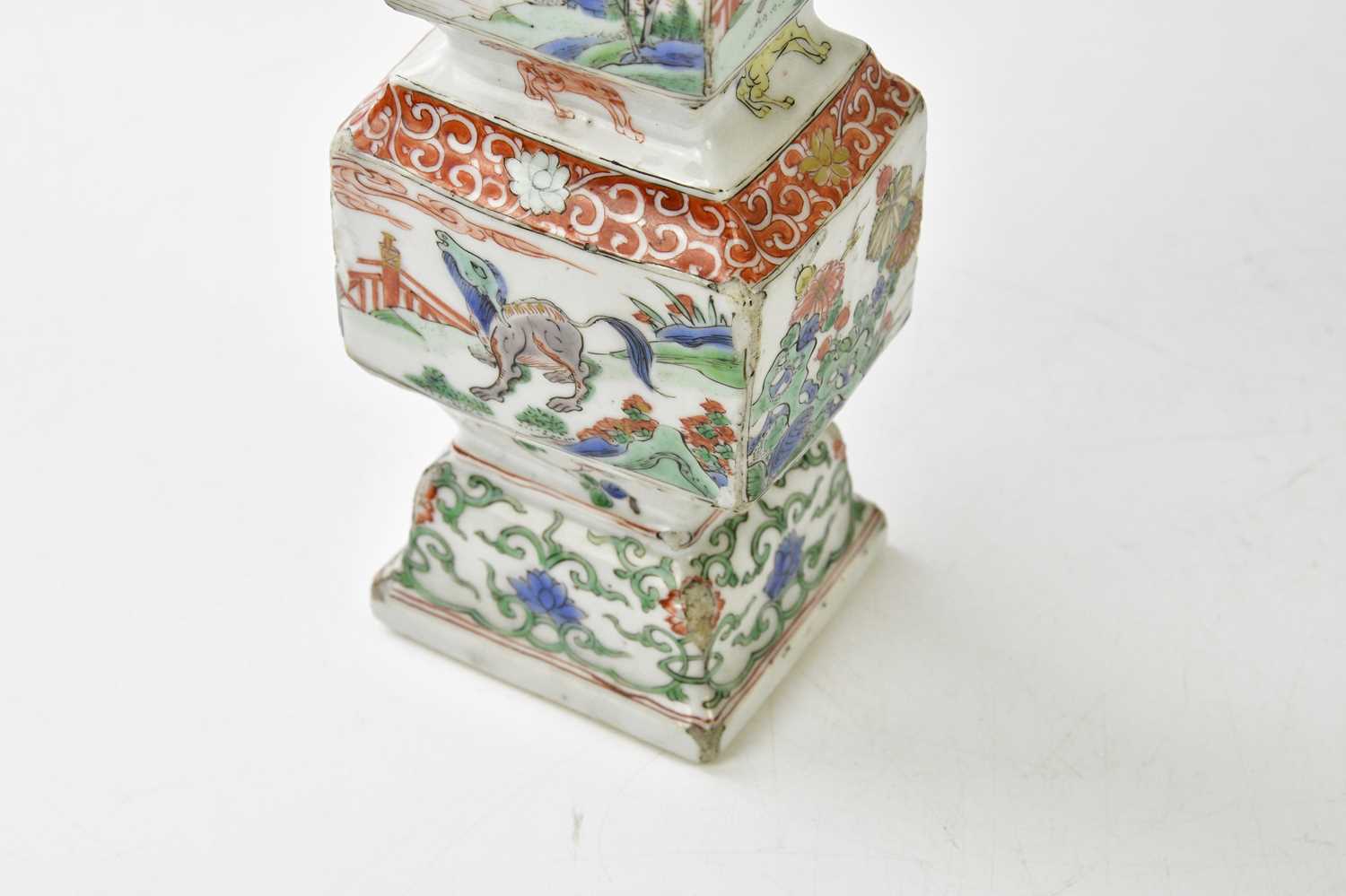 A pair of 18th century Chinese Famille Verte Wucai porcelain vases, of square form, each painted - Image 7 of 17
