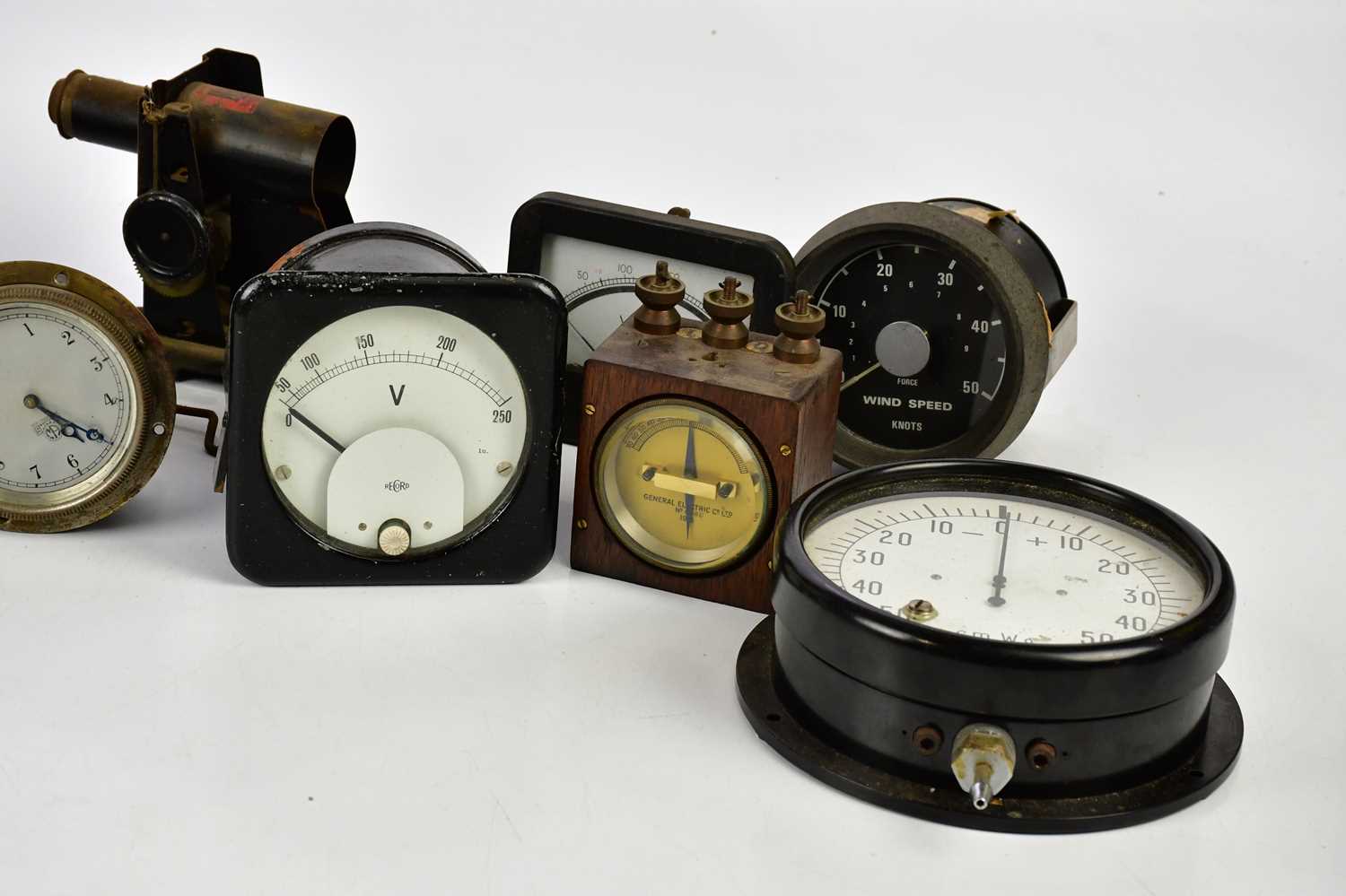 GENERAL ELECTRIC CO LTD; a WWI volt meter, number 6486 and dated 1915, height 9cm, with a record - Image 3 of 4