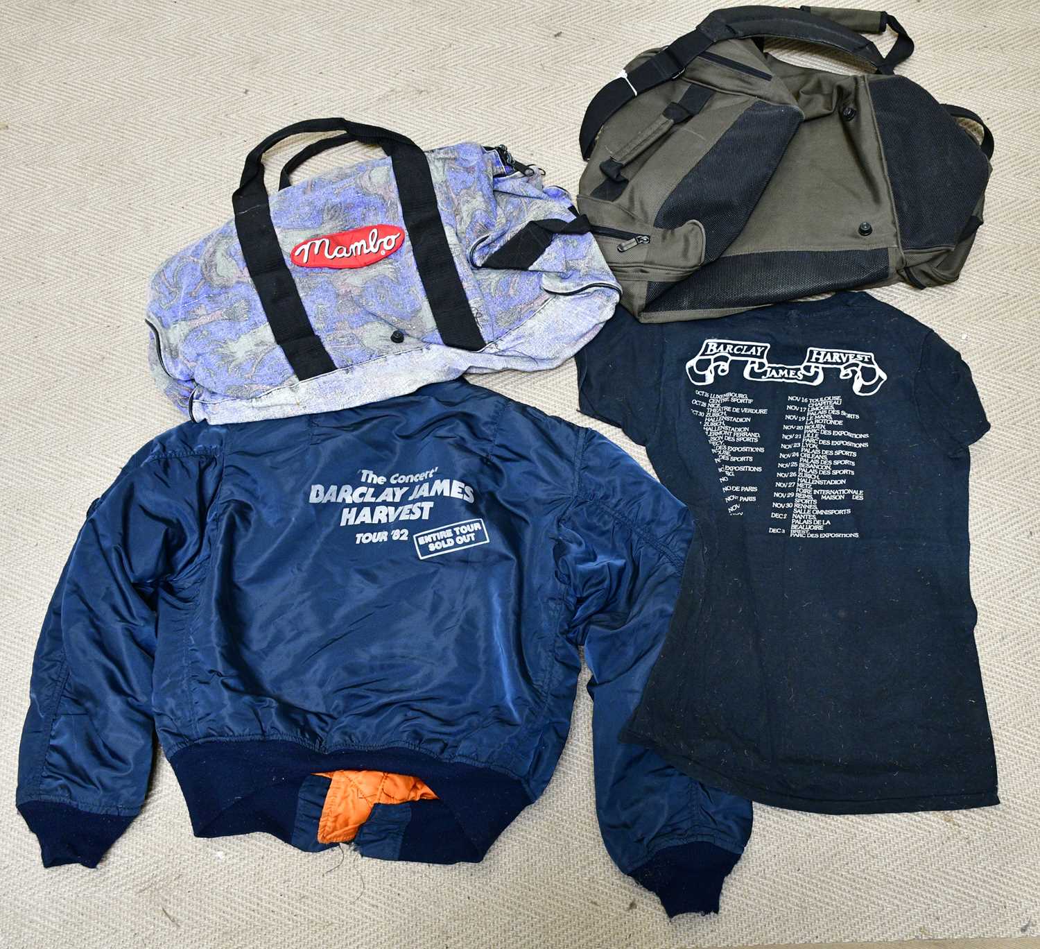 BARCLAY JAMES HARVEST; a tour crew bomber jacket 'The Concert Tour 1982', together with T-shirt, a - Bild 3 aus 5