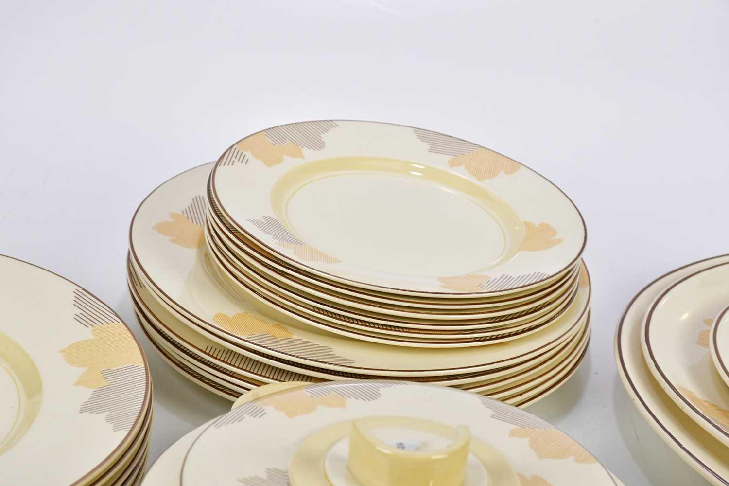 ROYAL DOULTON; a part dinner service in the 'Athlone' pattern. - Image 4 of 5