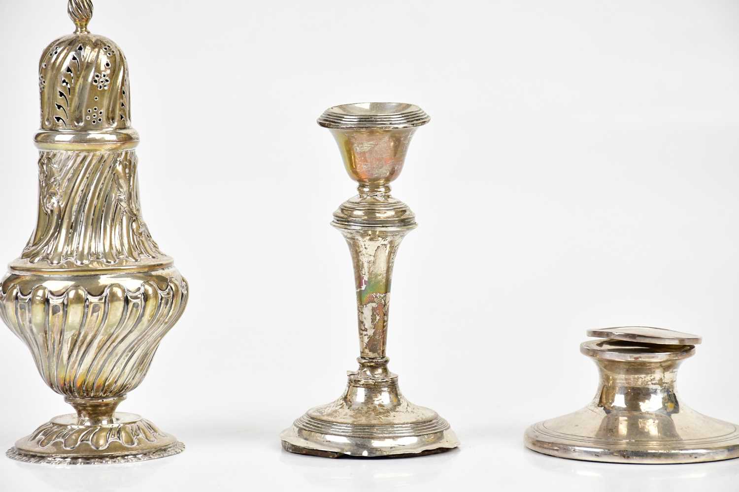 An Edward VII hallmarked silver sugar caster of baluster form, with gadrooned decoration, Birmingham - Image 3 of 4