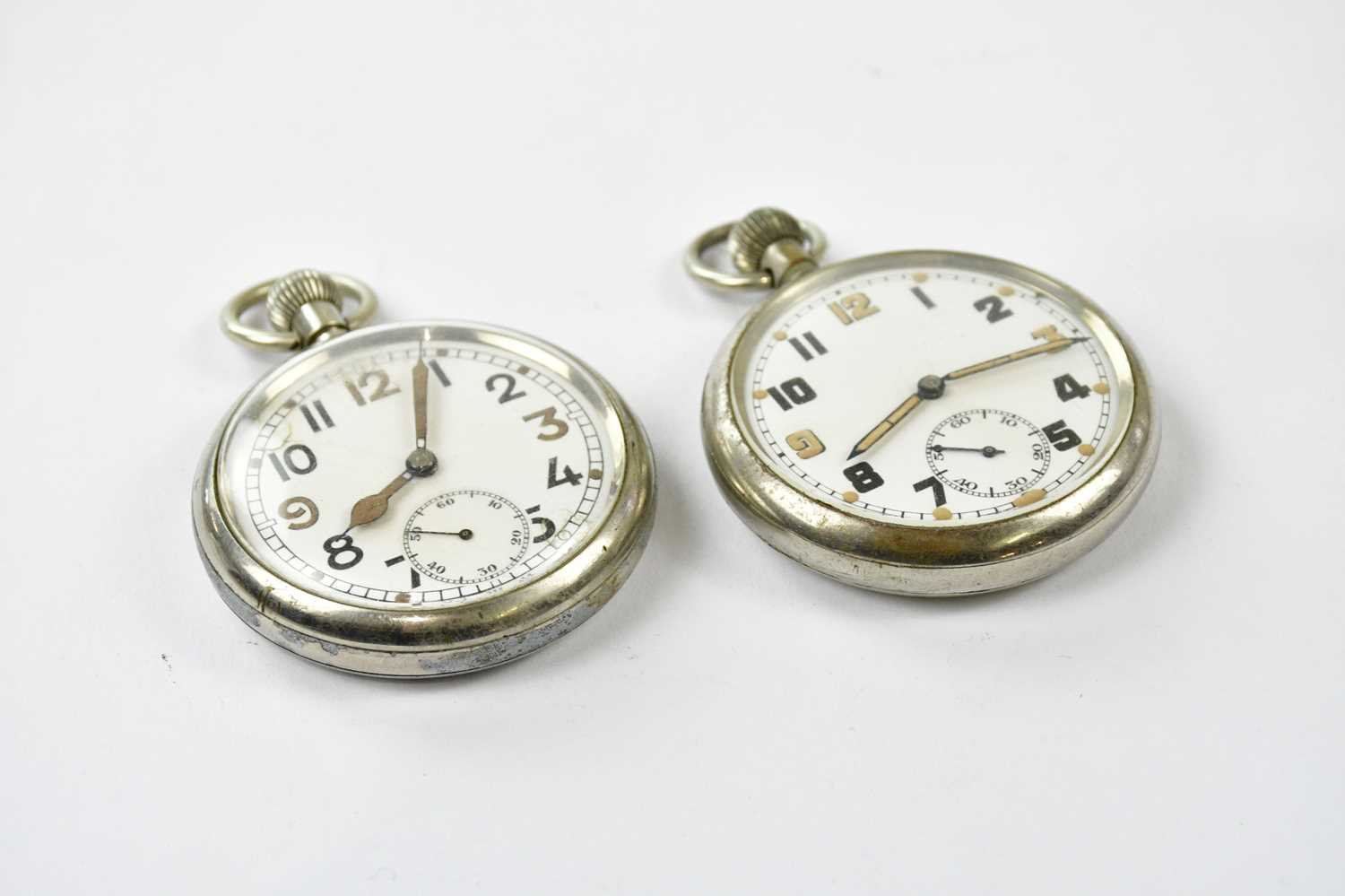 ELGIN; a military issue plated pocket watch, with military arrow and numbered 22733, diameter 5cm, - Image 3 of 4