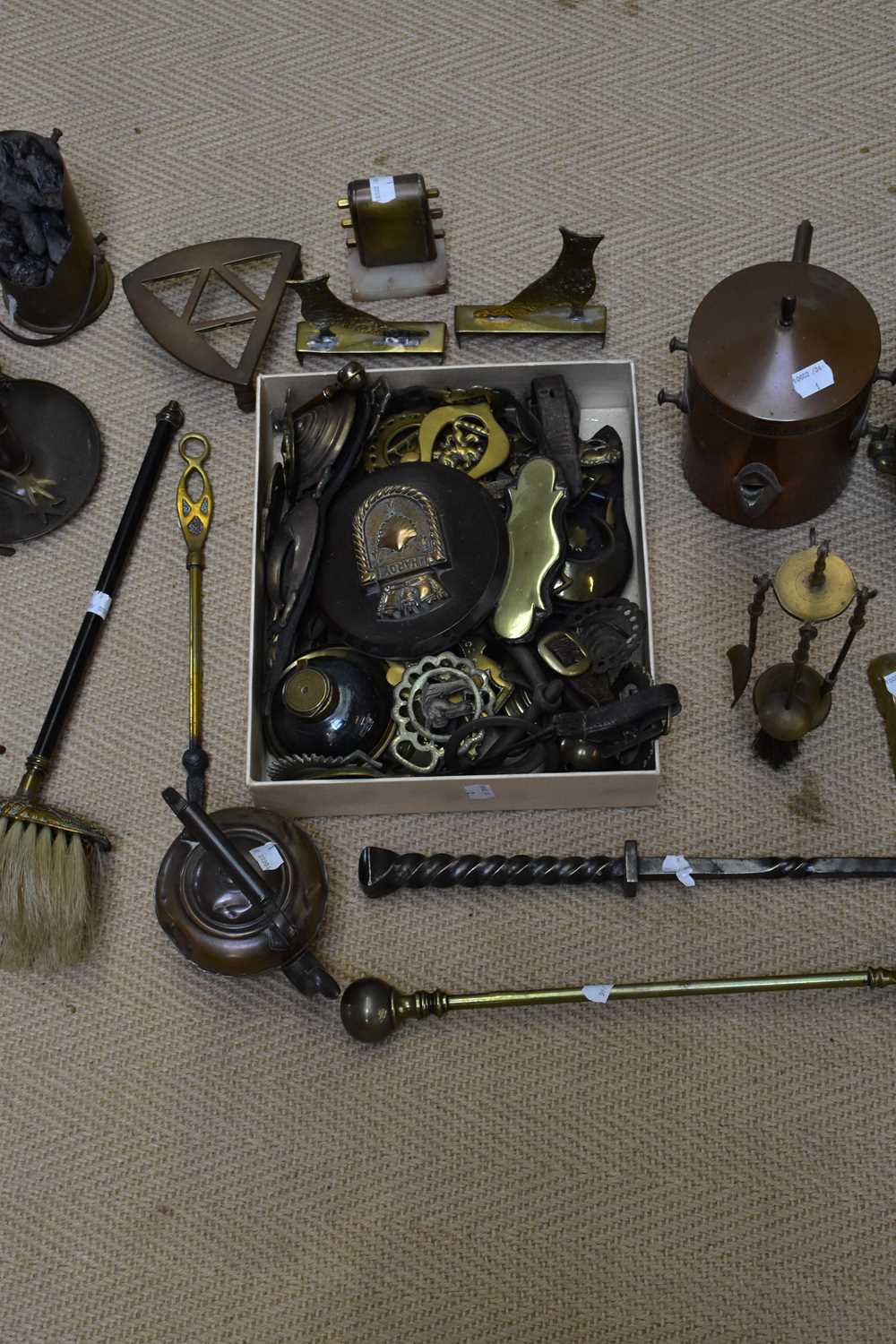 A collection of 19th century and later metalware including a companion set, a fender, horse brasses, - Image 4 of 7
