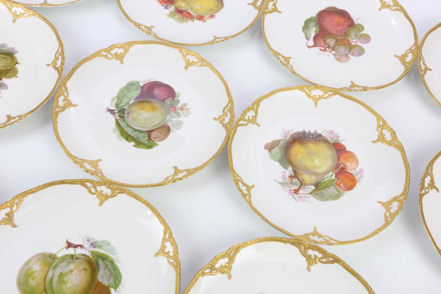 KPM; a collection of twelve hand painted porcelain plates, each decorated with fruit to the - Bild 4 aus 5