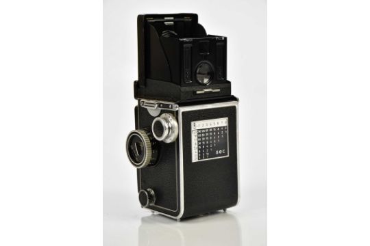 ROLLEIFLEX; a Rolleiflex 3.5 E TLR camera, serial No 1860470, with a Xenotar 75mm f3.5 lens, - Image 4 of 6