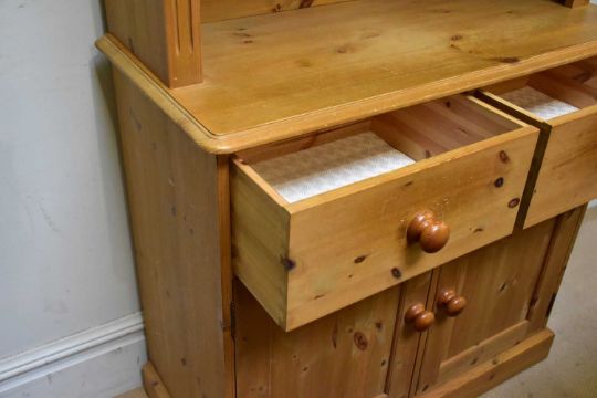 A modern pine dresser with two drawers above two cupboard doors, 200 x 95 x 43cm, together with a - Image 2 of 4