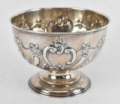 CHARLES WEALE; an Edward VII hallmarked silver rose bowl, Birmingham 1902, diameter 16cm, height