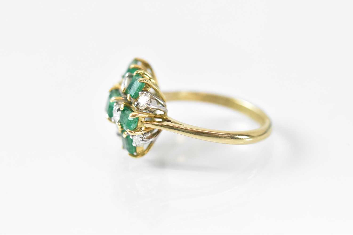 An 18ct yellow gold diamond and emerald cluster ring set with seven square cut rubies and eight - Bild 2 aus 3
