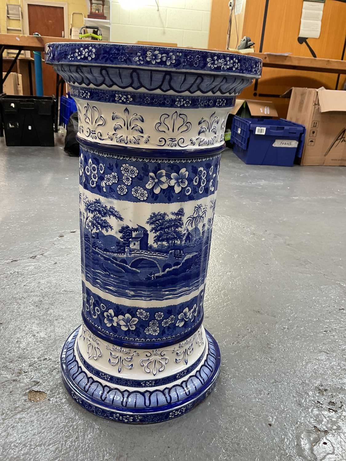 COPELAND SPODE; a 19th century blue and white jardinière on stand, diameter 40cm, height 91cm ( - Image 5 of 6