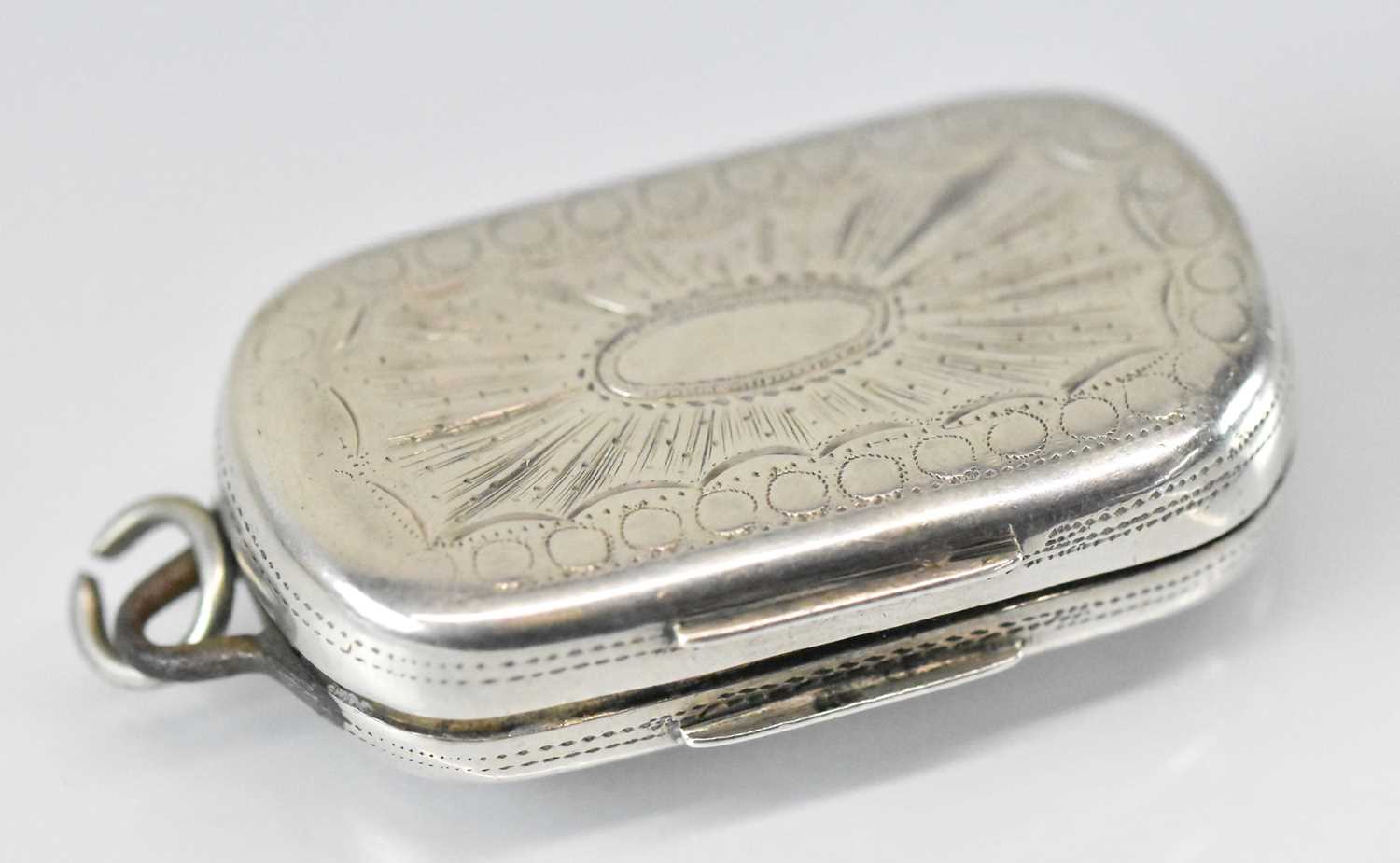 WARDELL & KEMPSON; a George III hallmarked silver vinaigrette with pierced interior, Birmingham