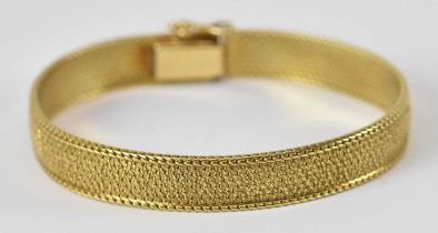 A 14ct yellow gold bracelet, length 20cm, approx 26g.